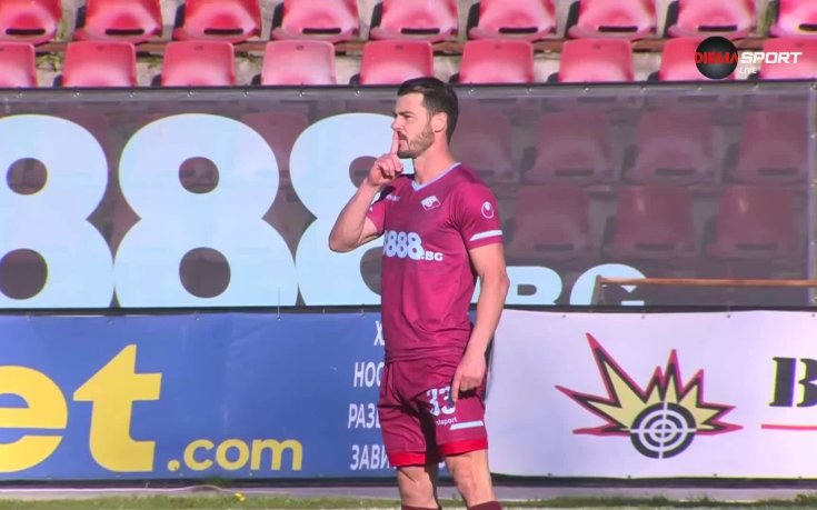 Галин Иванов откри резултата за Септември София