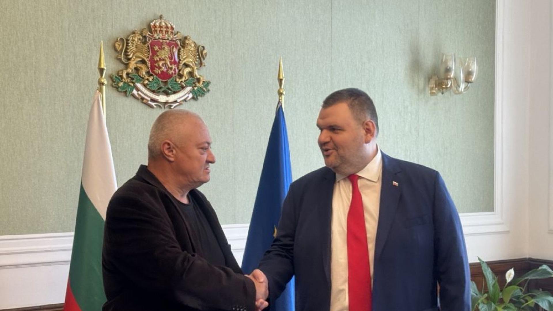 Лидерът на ДПС Ново начало Делян Пеевски прие кмета на Община