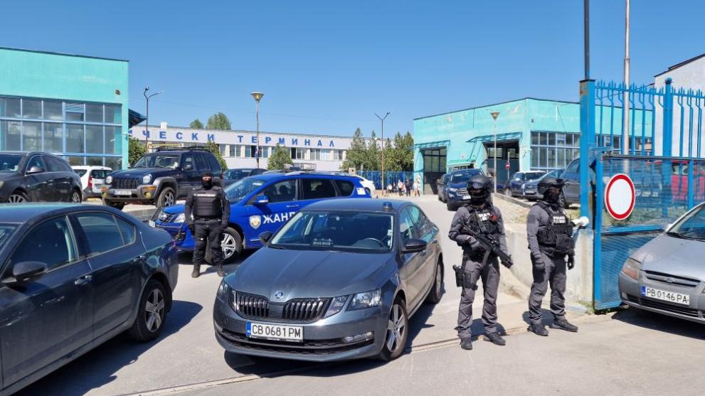 Директорът на митницата в Пловдив Мирослав Беляшки е задържан.Беляшки е