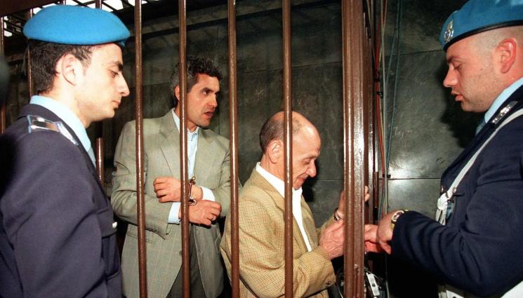 убиецът на гучи - СЛЕД КАТО ГРЪМНА СИНА СИ: Убиецът на Гучи се застреля