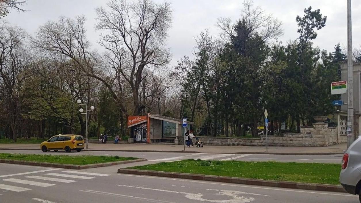 Добри новини от Шумен - зелени огради и обновени 30 пейки в парка „Кьошковете”