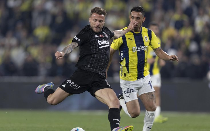 Бешикташ отказа Фенербахче и Моуриньо от титлата и я поднесе на Галатасарай