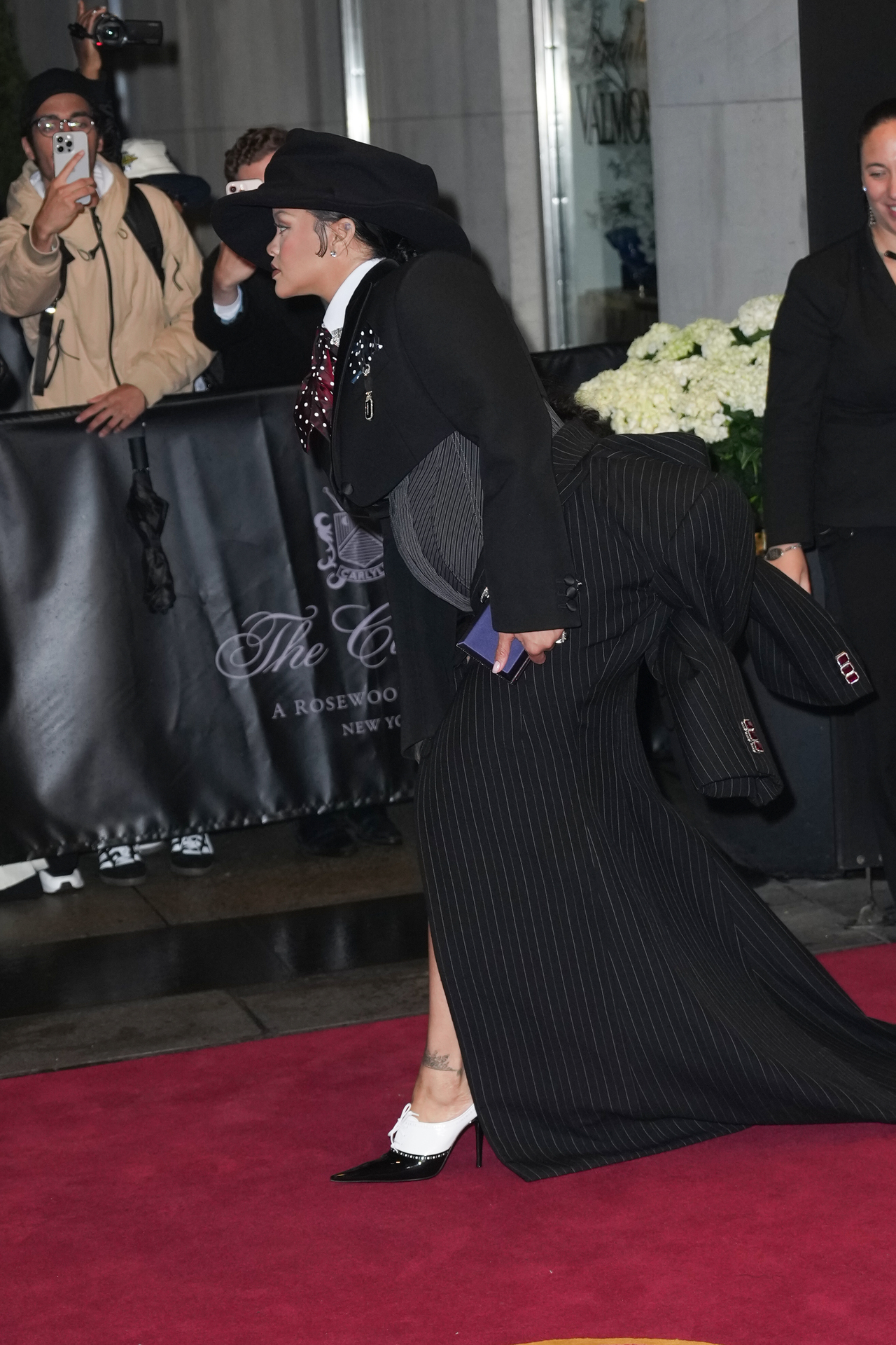<p>Риана и A$AP Rocky обявиха, че очакват третото си дете по време на Met Gala.</p>