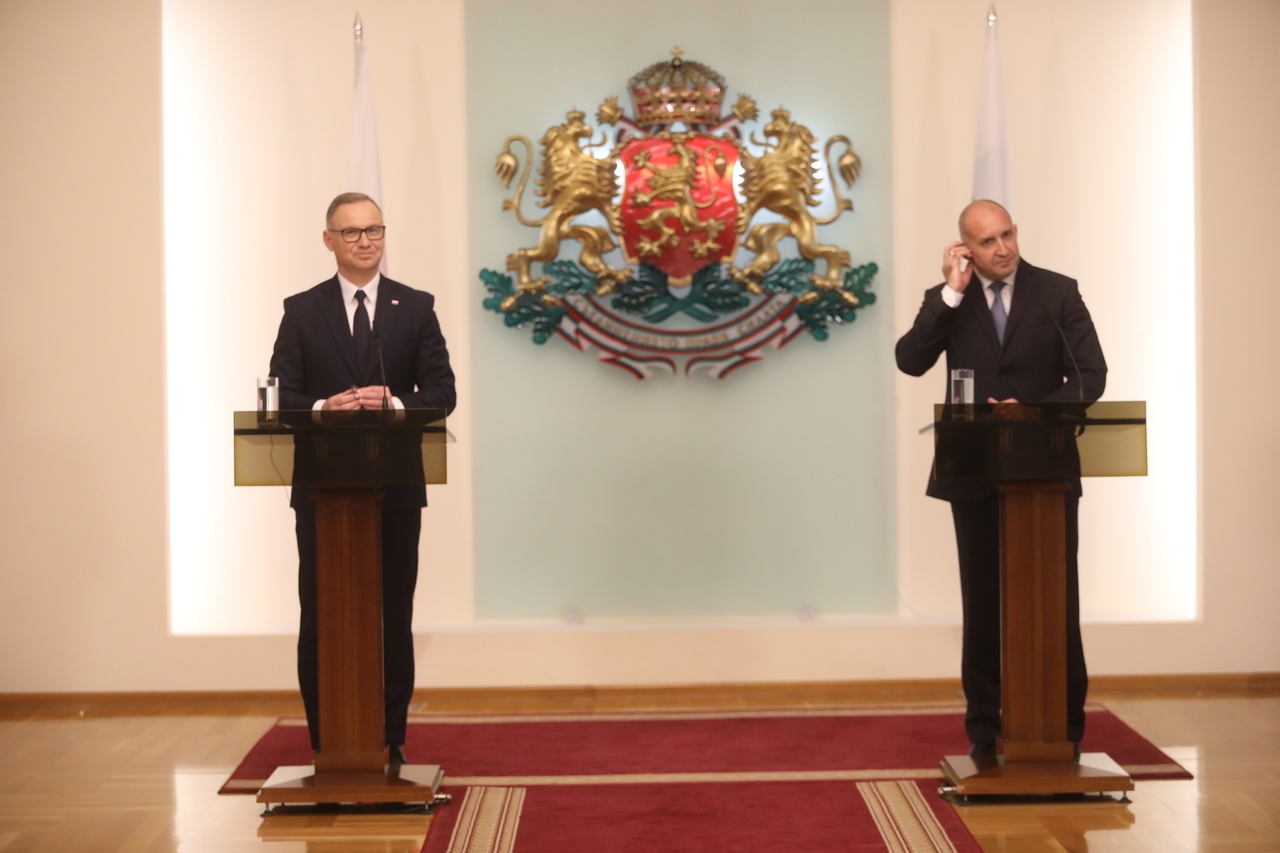 <p>Румен Радев посрещна полския си колега в президентството.</p>
