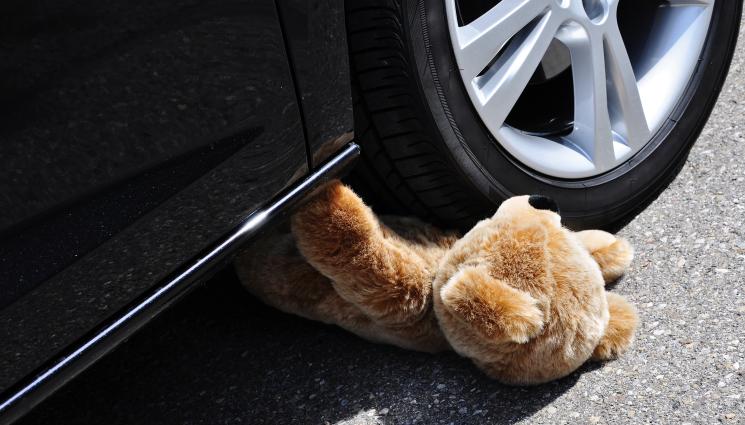 блъснато дете кола катастрофа