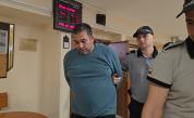 Мъжът, хвърлил дете от мост, се оплака от тормоз