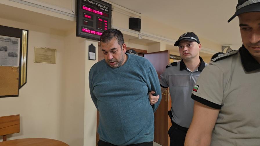 Мъжът, хвърлил дете от мост, се оплака от тормоз