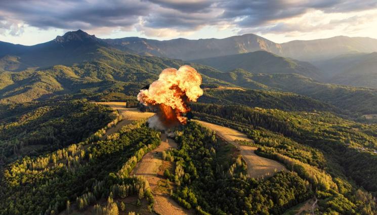д - Военни взривиха реактивен двигател до хижа в Стара планина (СНИМКА)