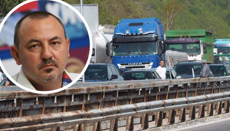 е - В СЕЗОНА НА ГАСТАРБАЙТЕРИТЕ: Две тапи блокират пътя до морето!