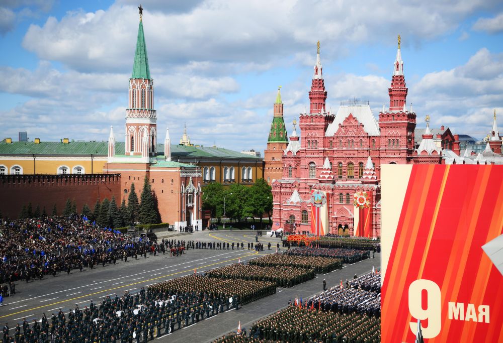 Военнослужещи, участващи в парада по случай Деня на победата