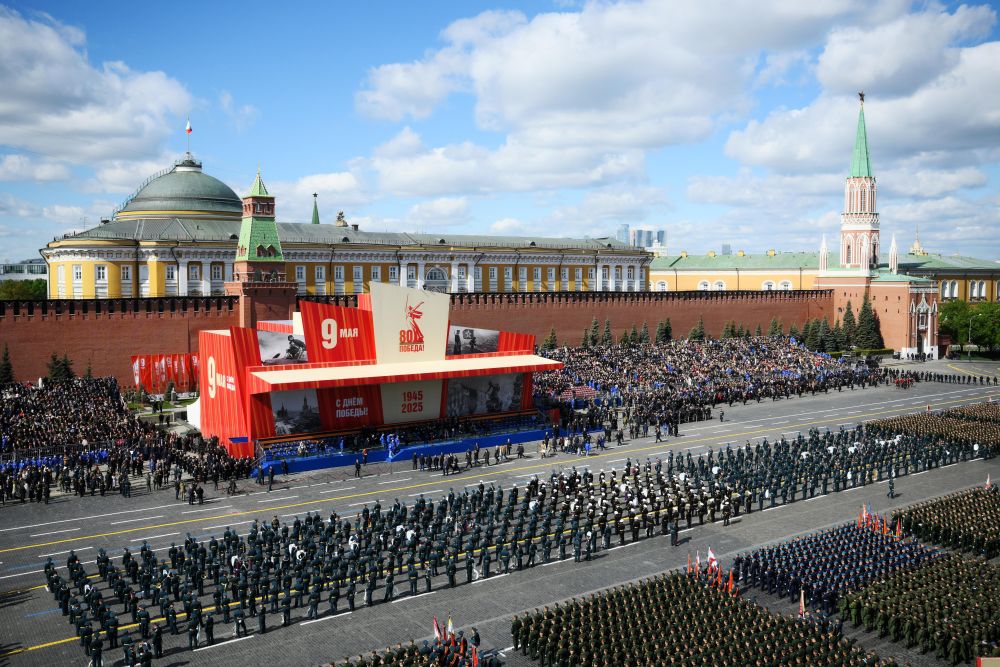 Военнослужещи, участващи в парада по случай Деня на победата