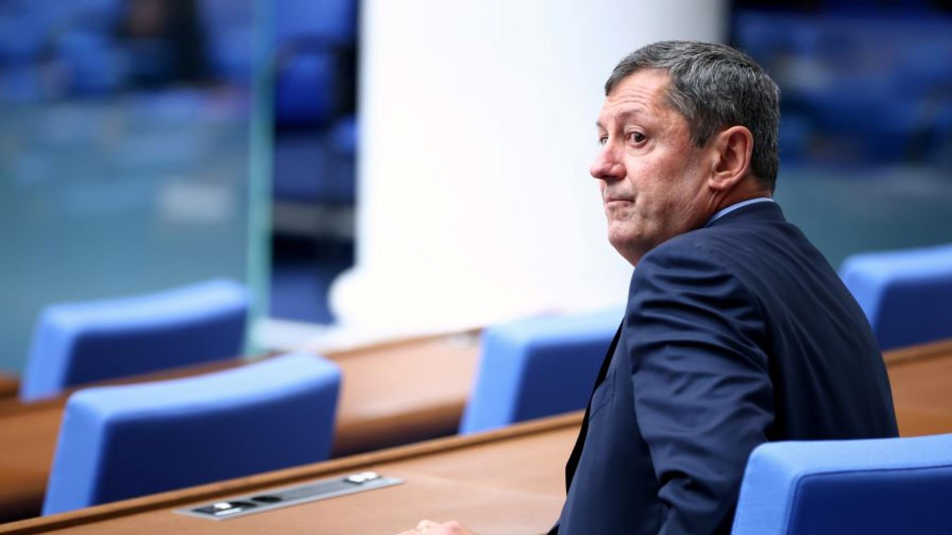 Парламентът избра Тошко Тодоров за председател на Комисията за публичен