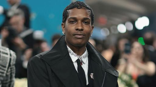 A$AP Роки купонясва до зори с баба си след Met Gala