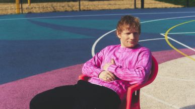 Ed Sheeran представи трогателното видео на новия си сингъл „Old Phone“