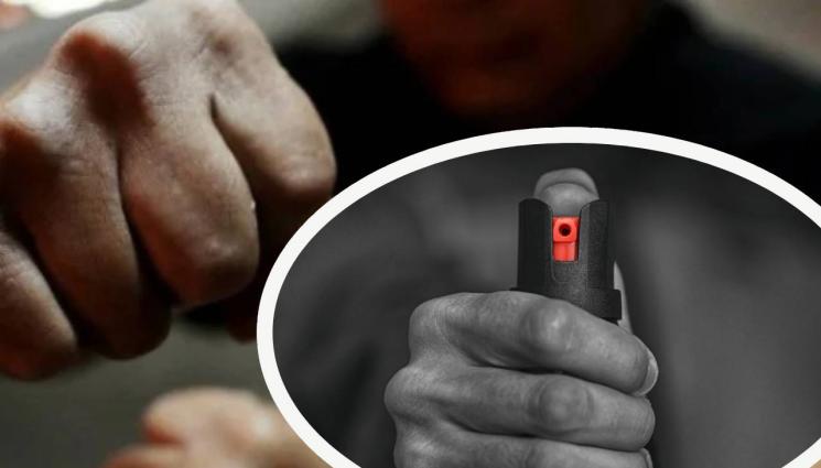 побой лютив спрей - СПОР ЗА ПАРКОМЯСТО: Мъж напръска с лютив спрей семейство с дете!