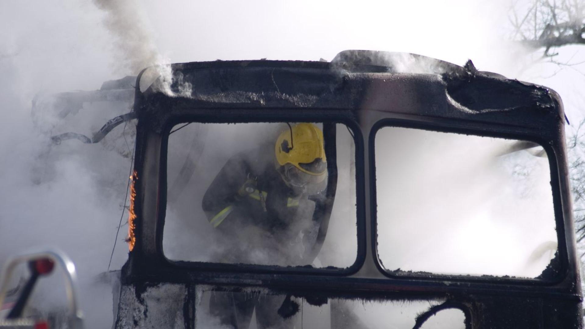 Един човек бе убит и 32 бяха ранени двама от