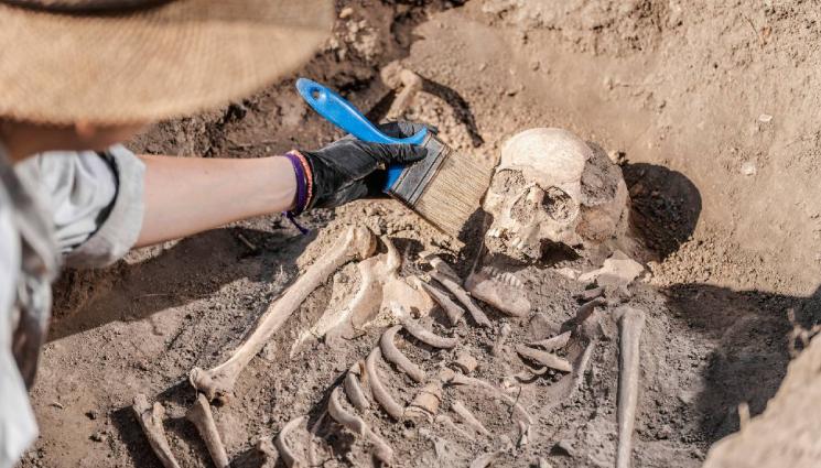 d - Археолозите разпознаха келтска богиня сред теракотените фигурки в Хераклея Синтика (СНИМКА)