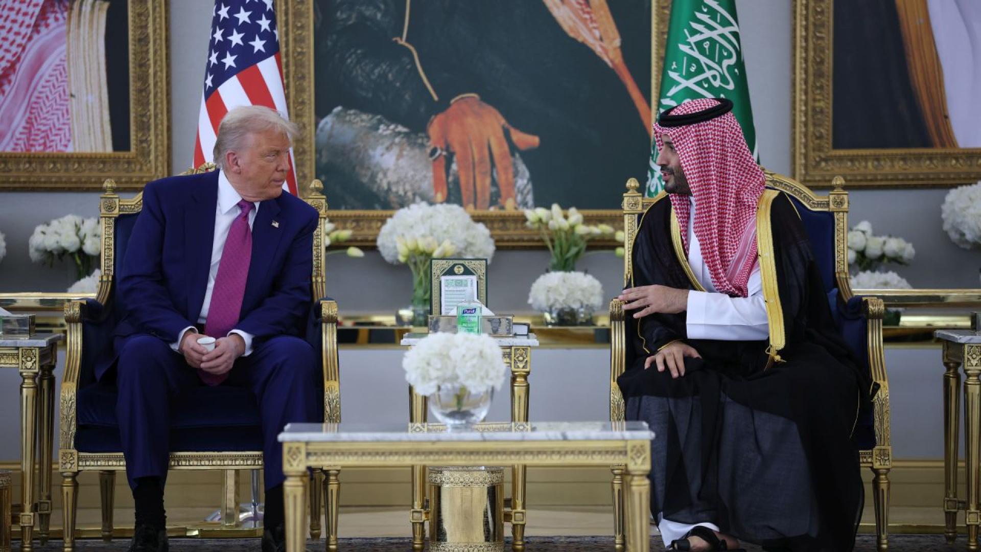 Белият дом съобщи че САЩ са подписали оръжейна сделка със