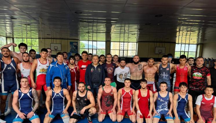 борба - Белчо Горанов се срещна с националите по класическа борба и техните треньори