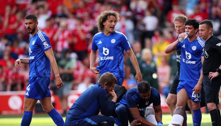 Тайво Авоний - Ас на Нотингам е в изкуствена кома след операция заради контузия