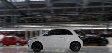 <p>Fiat 500 Hybrid</p>