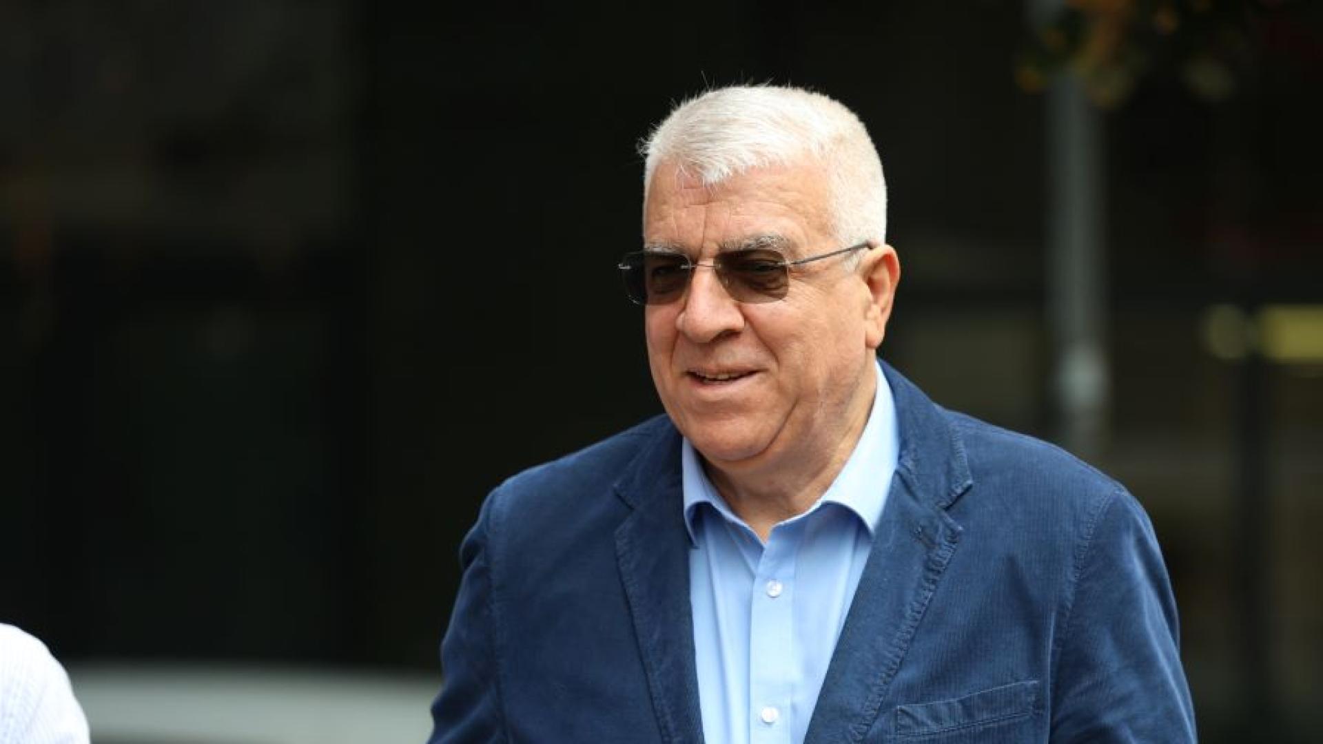 Бившият министър на икономиката Румен Гечев обяви че прекратява членството