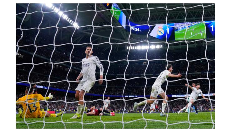 Реал Мадрид Майорка - „Кралска” канонада отложи коронацията на Барселона