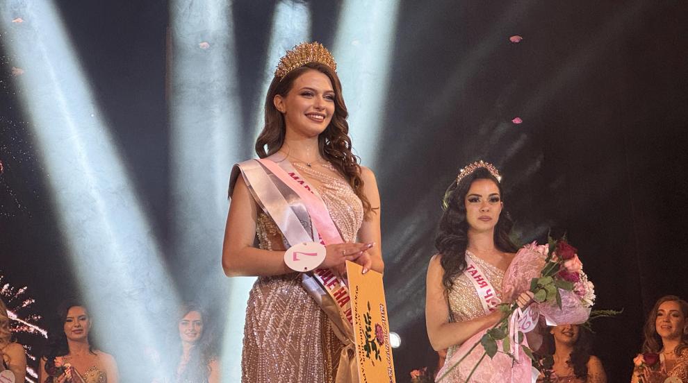 Мария Шамбурова - новата Царица Роза (ГАЛЕРИЯ)