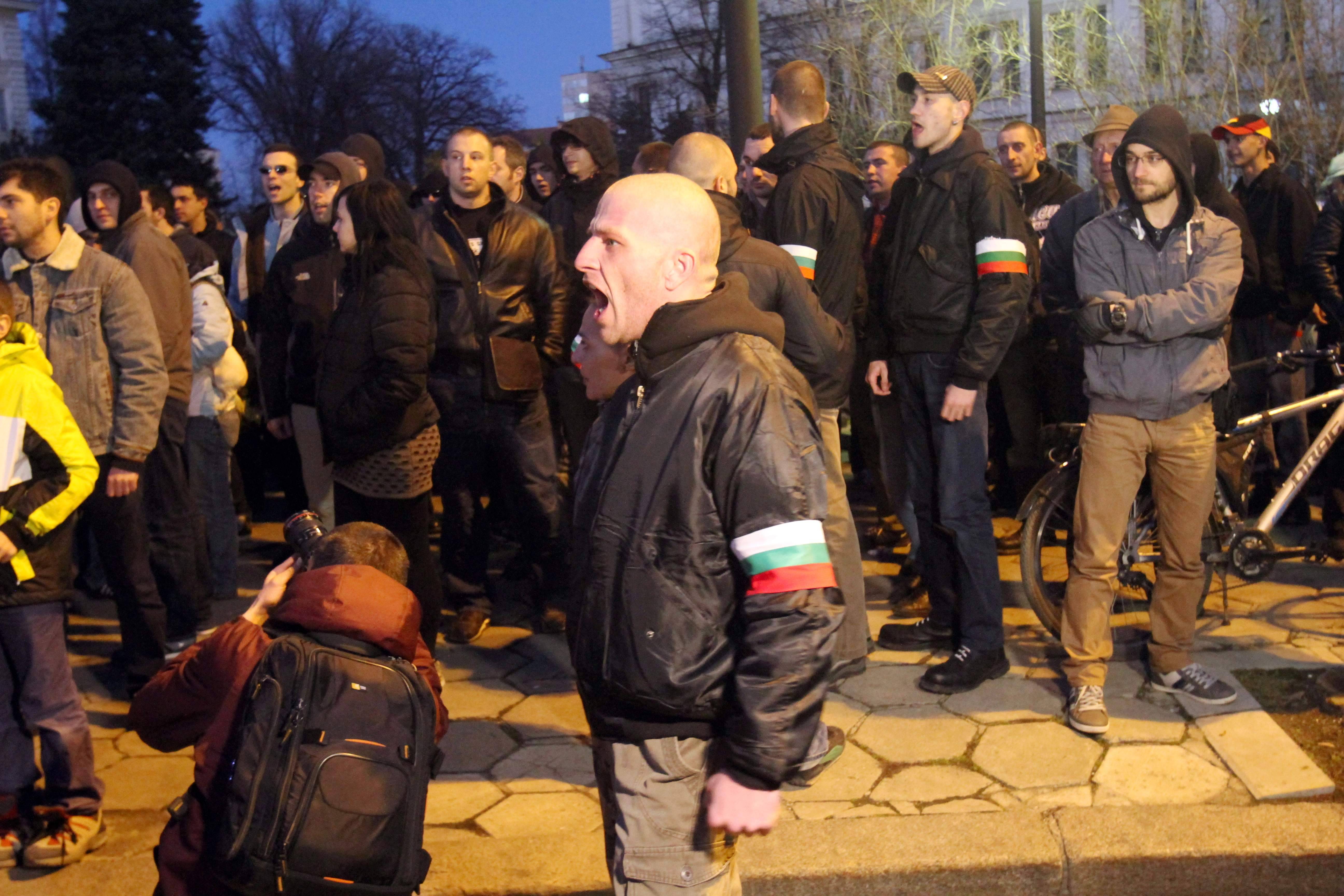 НЕОНАЦИСТИВРАЦА