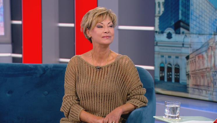 радина червенова - ДЕБЮТ: Радина Червенова издава роман