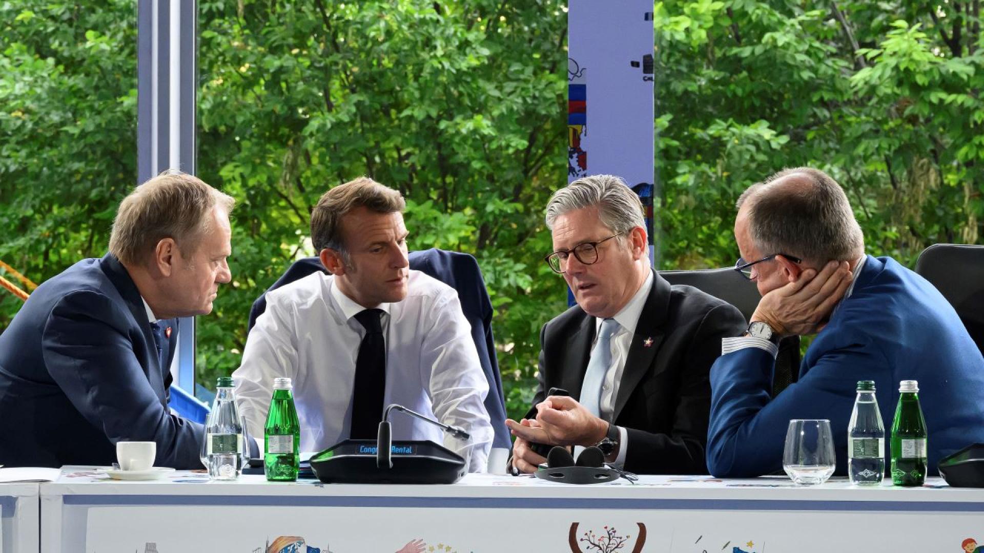 На фона на усилията за прекратяване на конфликта в Украйна