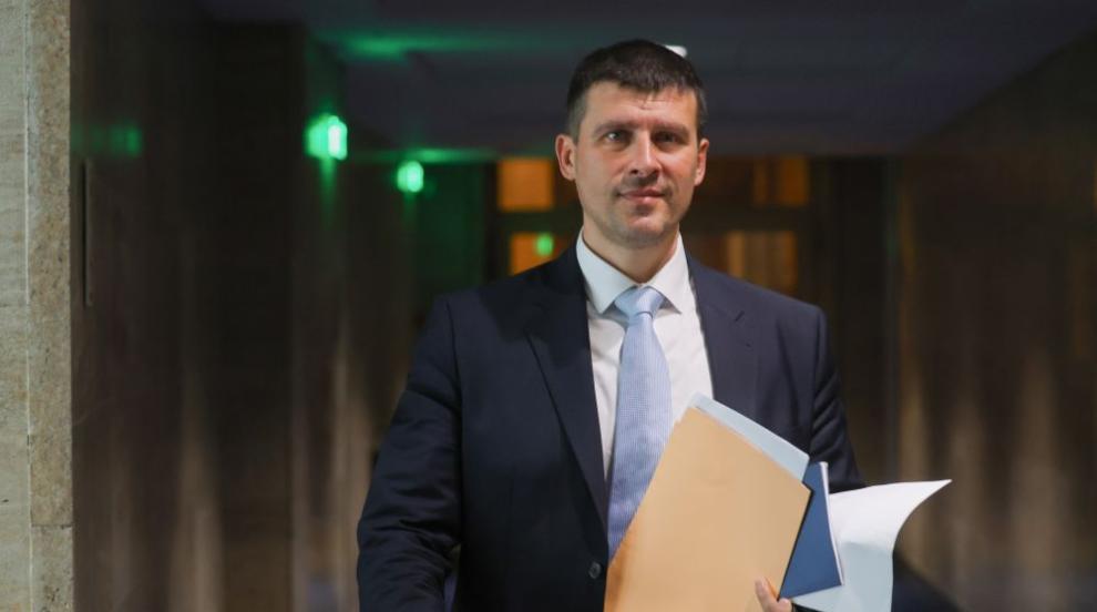 Ивелин Михайлов изрази съмнение в искреността на ЕС относно конвергентния доклад