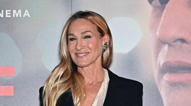 Sarah Jessica Parker ослепителна на премиерата на сезон 3 на "And Just Like That..."