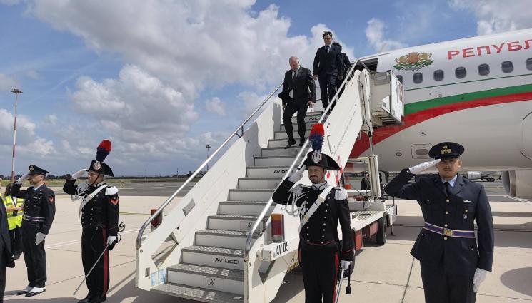 желязков - Желязков пристигна в Рим по повод 24 май (ВИДЕО)