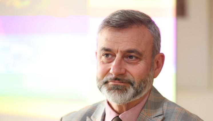 Калин Вельов - ИЗНЕНАДА! Калин Вельов напуска министерството на културата