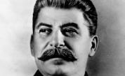 <p>Путин иска да върне култа към Сталин в Русия</p>