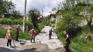 запълване на дупки смолянско село