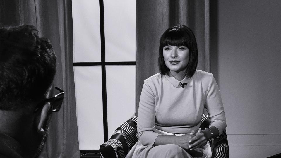 Тя е автор на романите Глина“ (2020), Сърце“ (2022) и