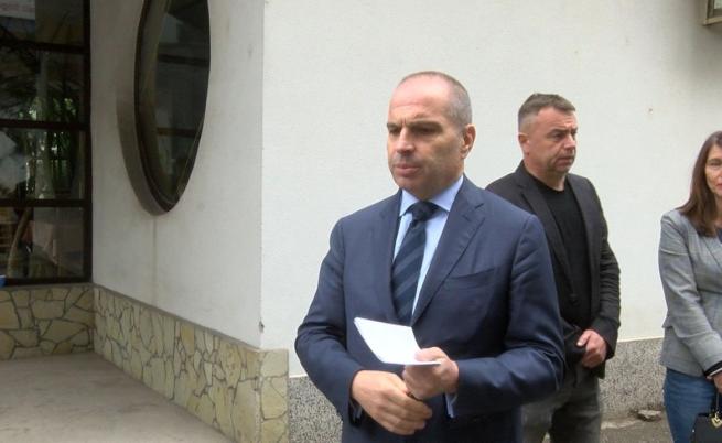 Министър Гроздан Караджов предлага: Джетове да не се дават на лица под 18 г.