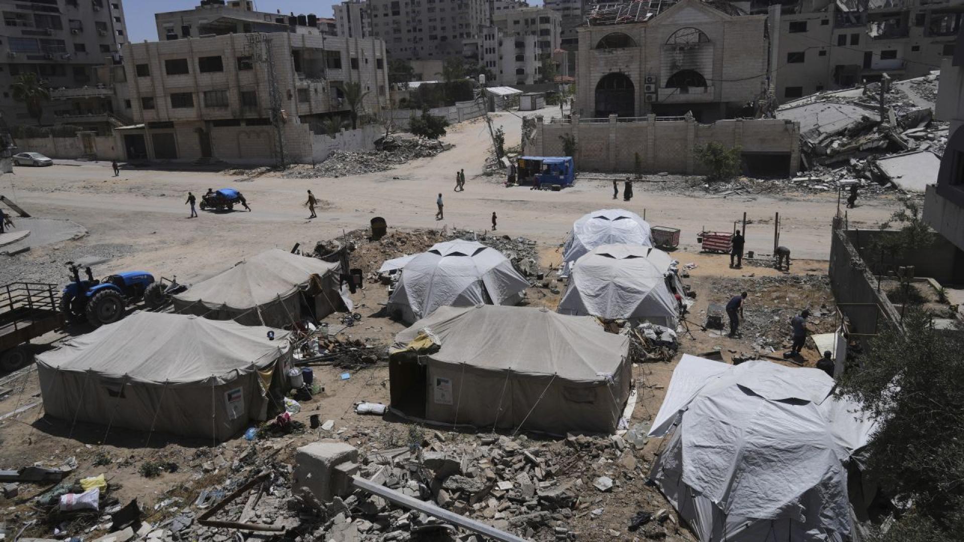 Най малко 54 палестинци са били убити при два отделни израелски