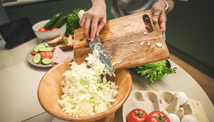 зеле салата - ДА ЗАМЕЗИМ ПО ЕВРОПЕЙСКИ: Баварска или Италианска салата?