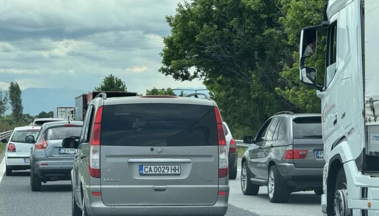 трафик - Интензивен трафик към Сърбия