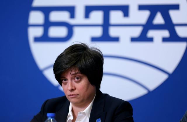 Миналия понеделник чрез текстово съобщение – есемес министърът на регионалното