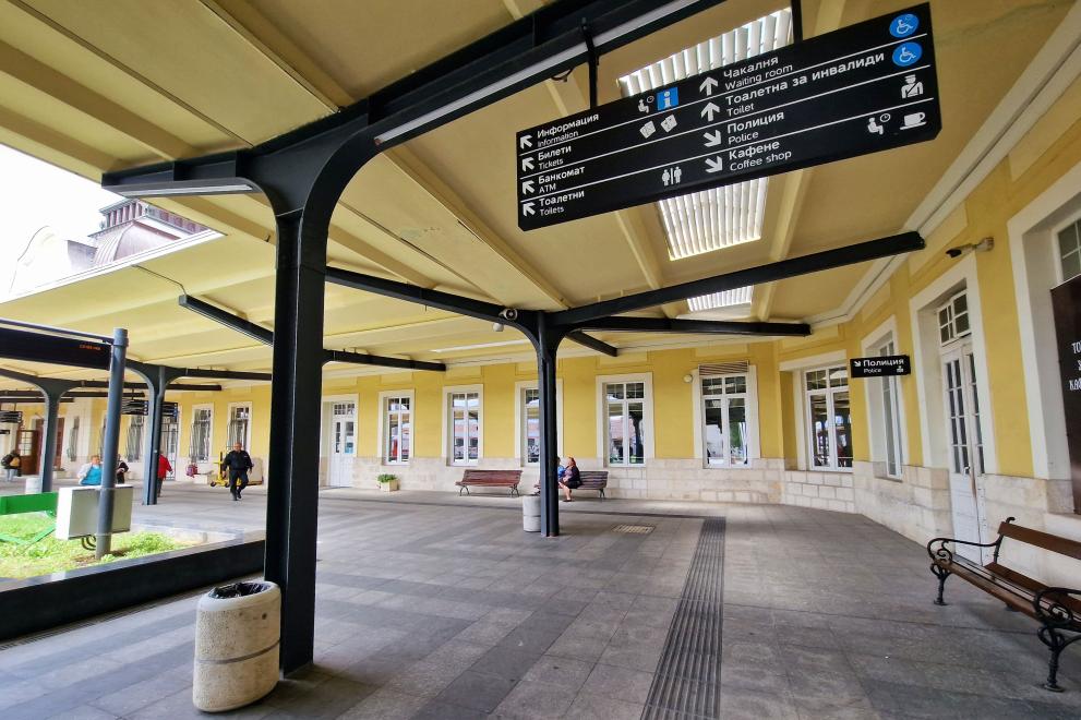  Бургас - трен София-Бургас - Гроздан Караджов - посещаване 