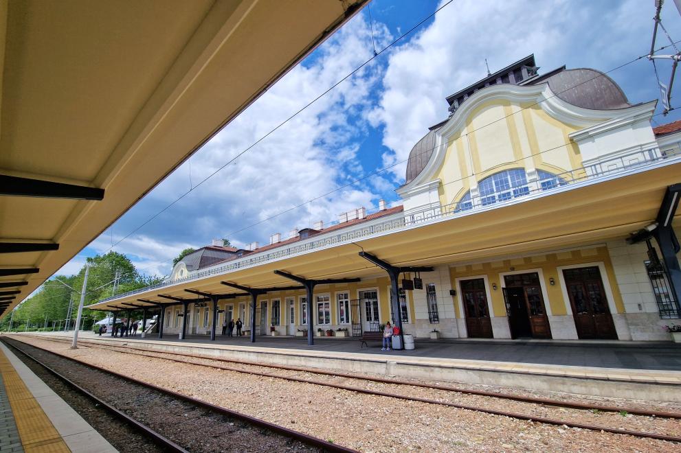  Бургас - трен София-Бургас - Гроздан Караджов - посещаване 
