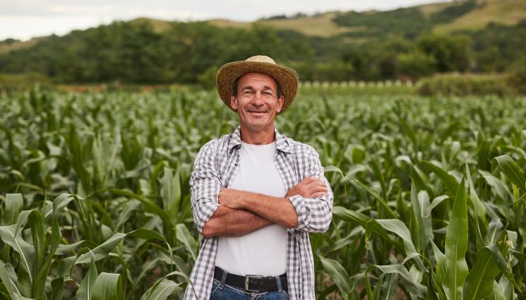 фермер - Агро Телеграф: Е2500 годишно за дребните стопани.