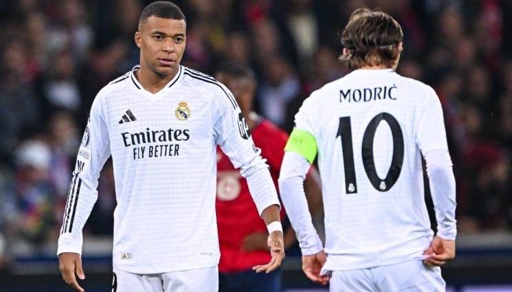 Килиан Мбапе Лука Модрич Реал Мадрид - Реал Мадрид четка Мбапе, дава му 10-ката на Модрич