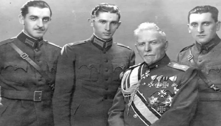 ген Владимир Вазов - ЗАБРАВЕНАТА ИСТОРИЯ: Ген. Владимир Вазов умира  интерниран от комунистите (СНИМКИ)