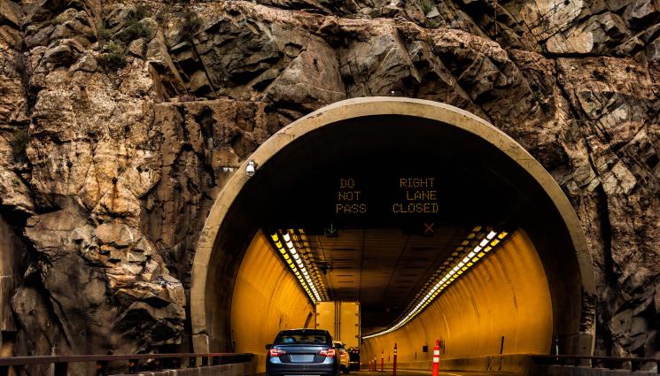 проход - ВНИМАНИЕ: Затварят ключов проход!