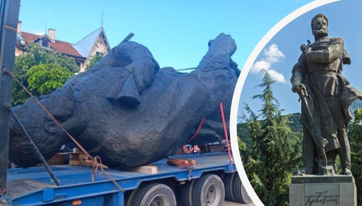 паметник христо ботев - СЛЕД РЕСТАВРАЦИЯТА: Върнаха паметника на Ботев във Враца